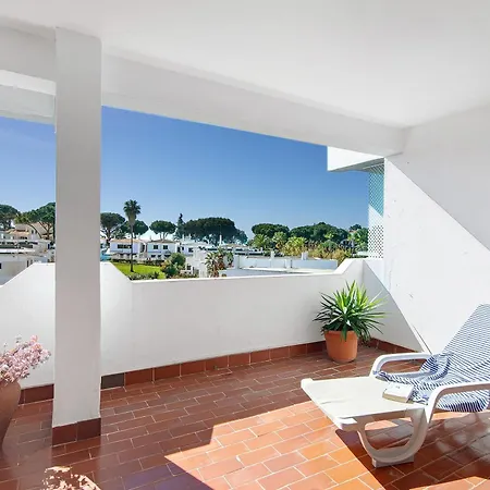Ivone Apartment